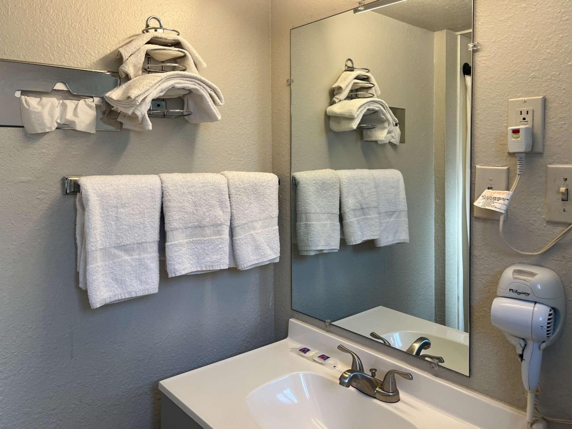 Motel 6 Artesia, Nm Eksteriør billede
